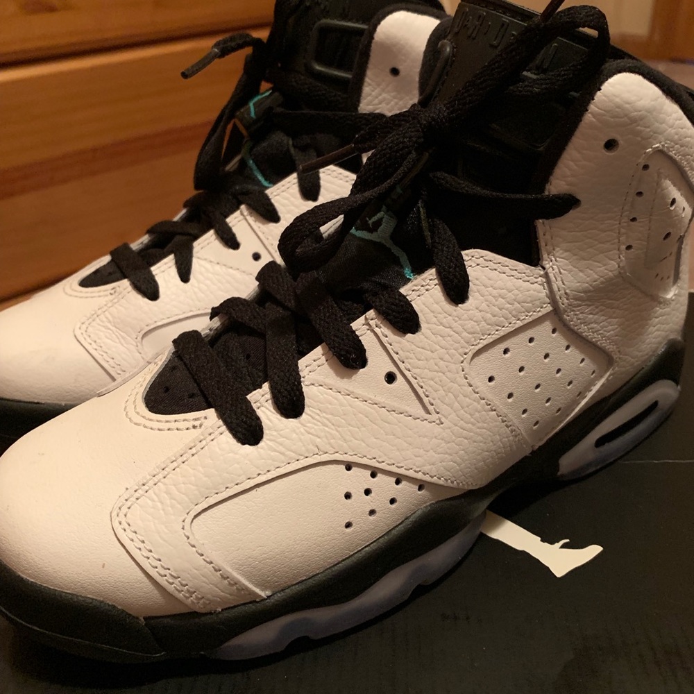 Jordan 6 size 6GS